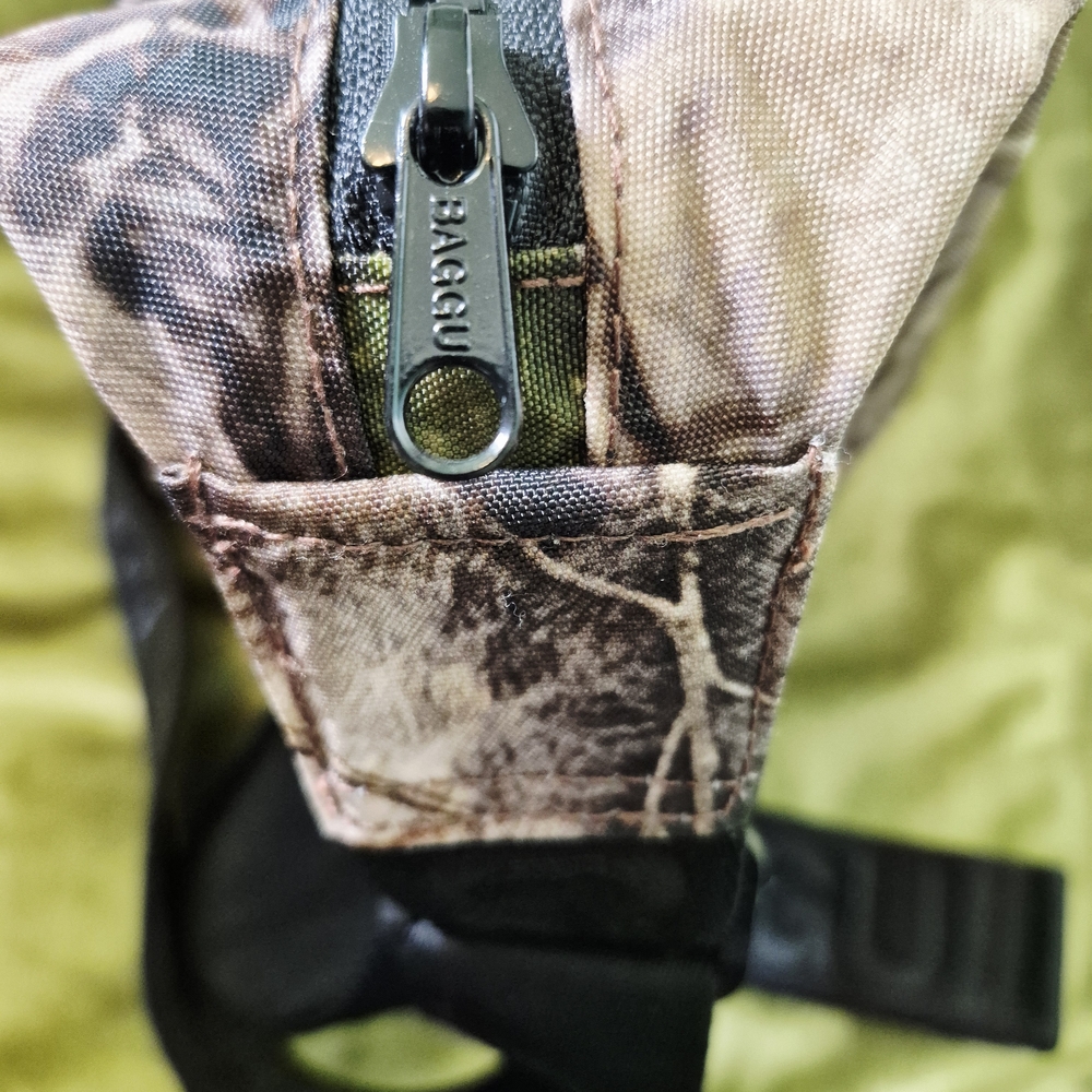 BAGGU Photo Forest Medium Crescent Crossbody Bag - Picture 7 of 9